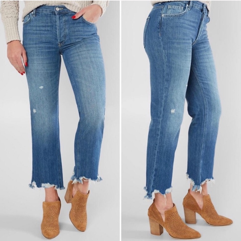 Free People Maggie mid-rise raw hem jean, sz 28